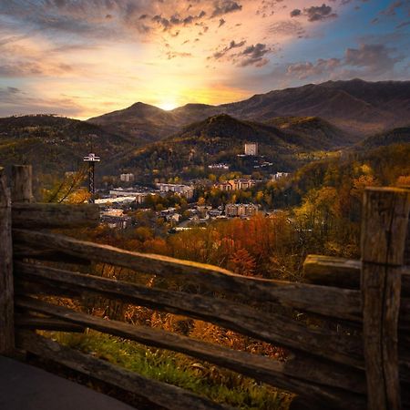 Apple Valley Hideaway, 1089 Of Free Attraction Tickets For Each Paid Day, Dollywood And More! Pigeon Forge Exterior photo