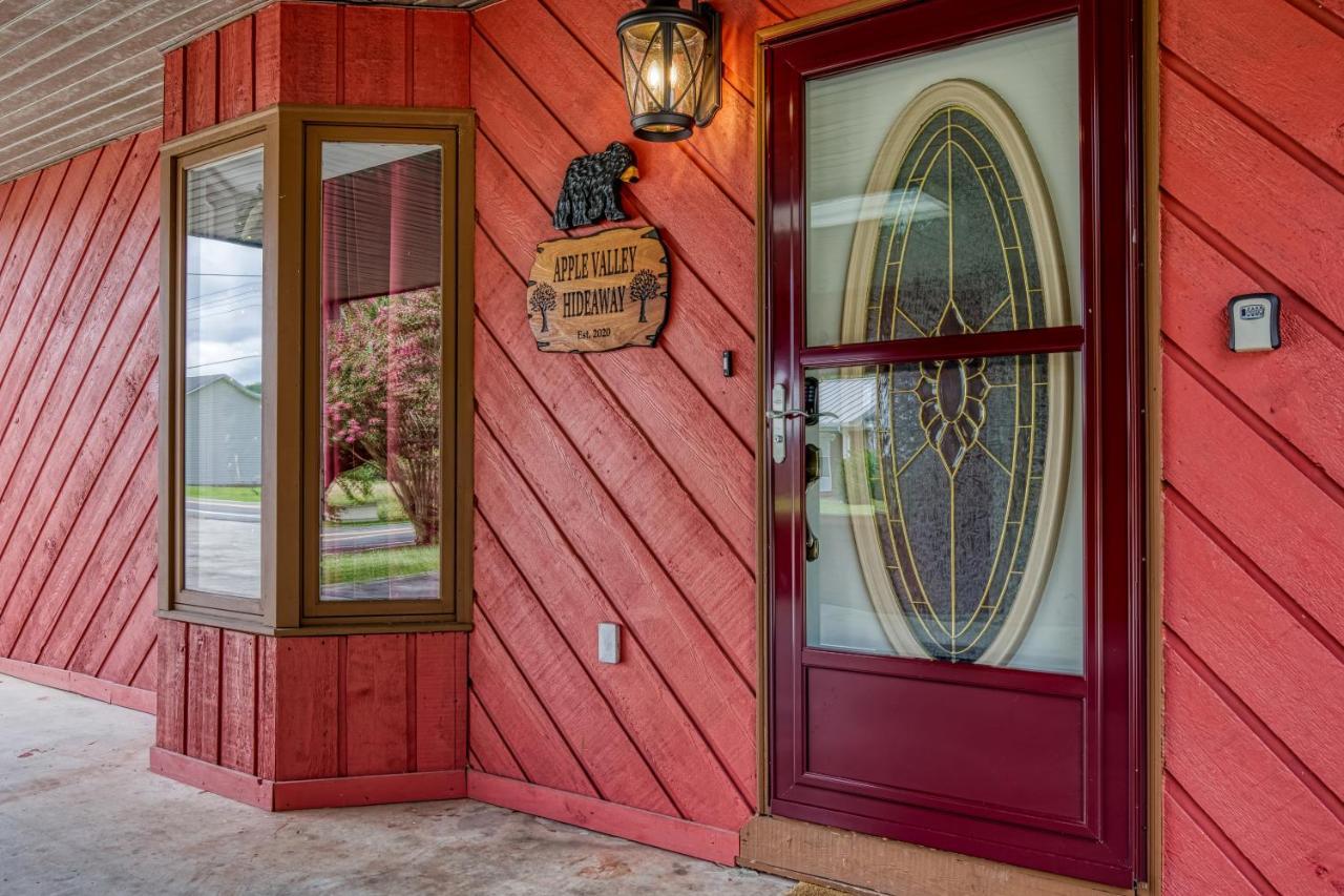 Apple Valley Hideaway, 1089 Of Free Attraction Tickets For Each Paid Day, Dollywood And More! Pigeon Forge Exterior photo
