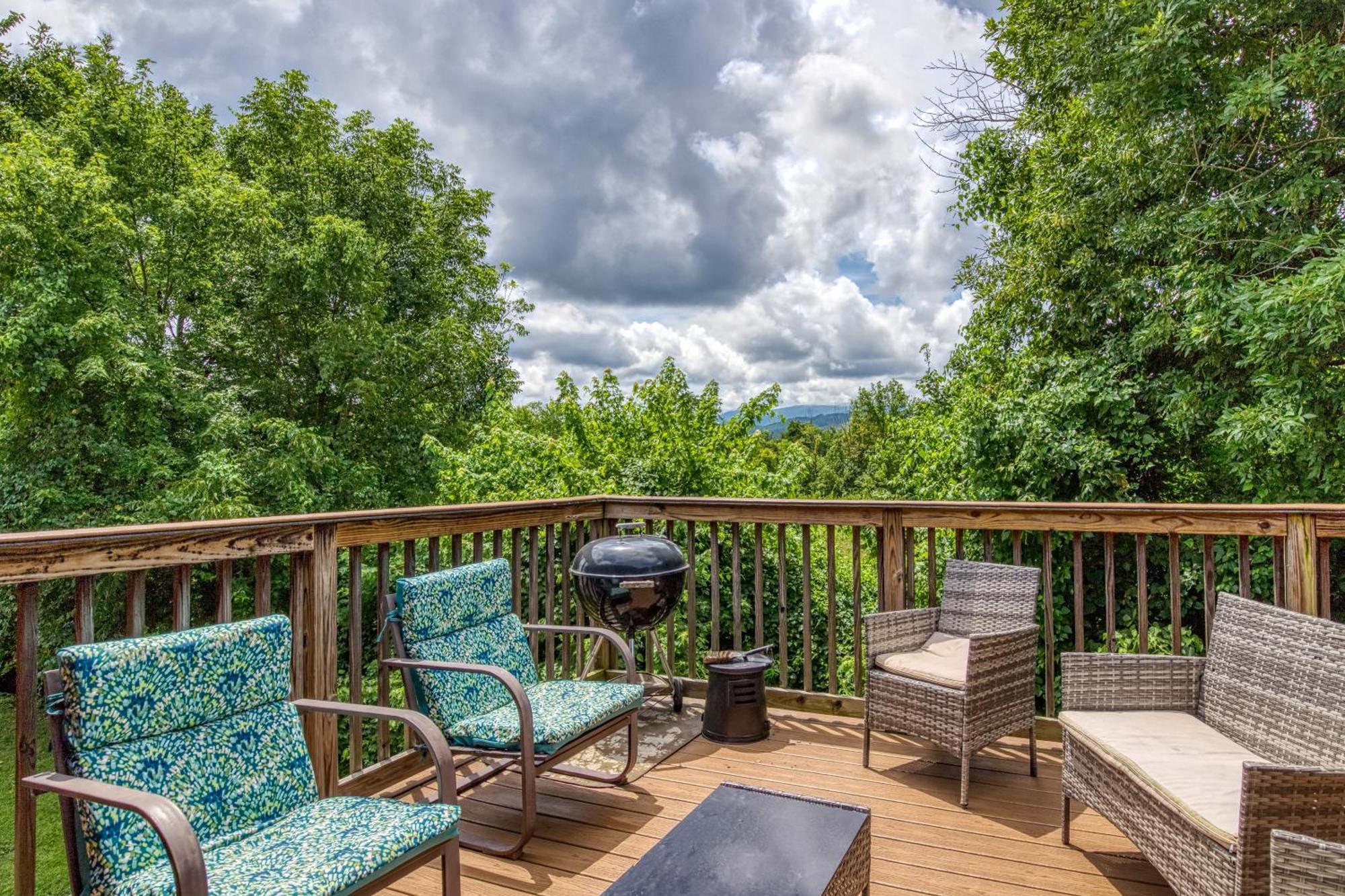 Apple Valley Hideaway, 1089 Of Free Attraction Tickets For Each Paid Day, Dollywood And More! Pigeon Forge Exterior photo