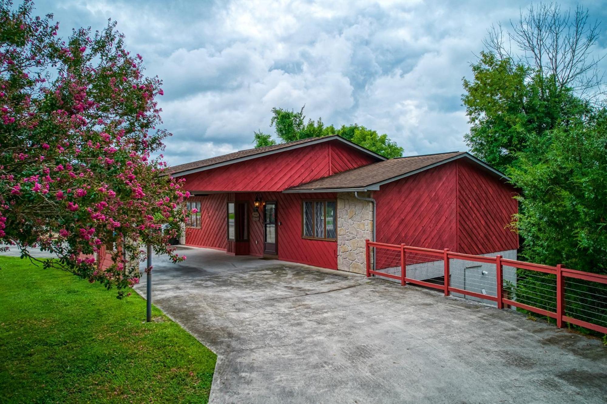 Apple Valley Hideaway, 1089 Of Free Attraction Tickets For Each Paid Day, Dollywood And More! Pigeon Forge Exterior photo
